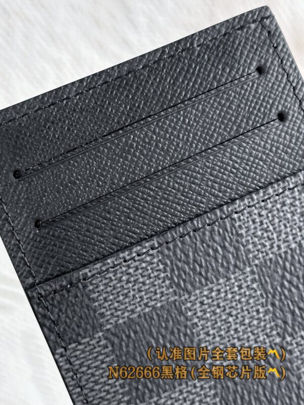 God Factory LV Wallet N62666 Haig Size 11 x 7 x 0.6 cm