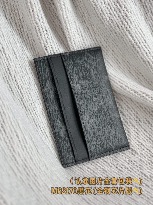 God Factory LV Wallet M62170 Black Flower Size 11 x 7 x 1.5 cm