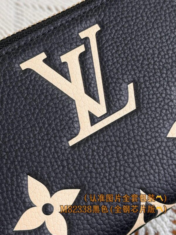 God Factory LV Wallet M82338 Black Size 20 x 9 x 2 cm