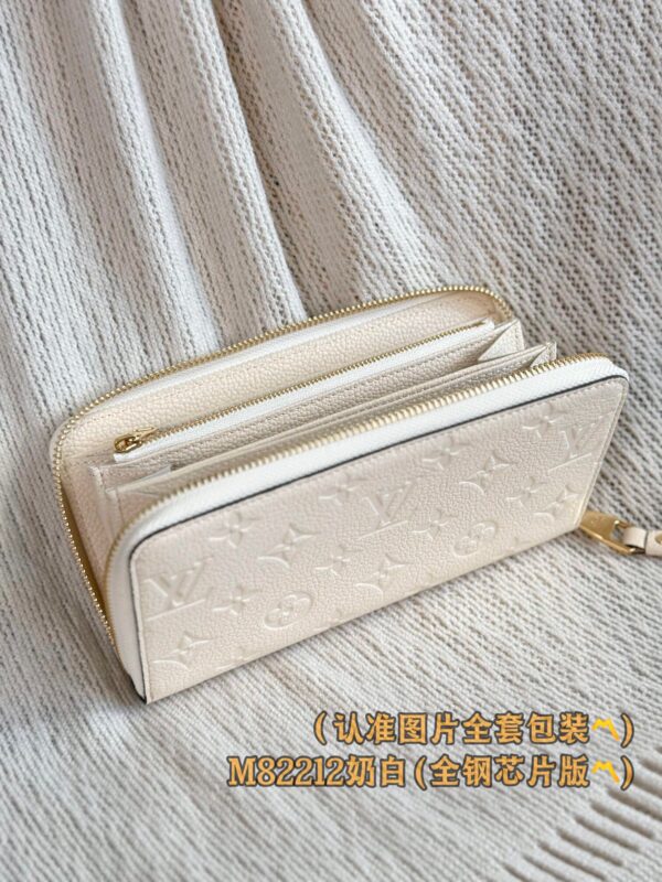 God Factory LV Wallet M82212 Size 19.5 x 10.5 x 2.5 cm