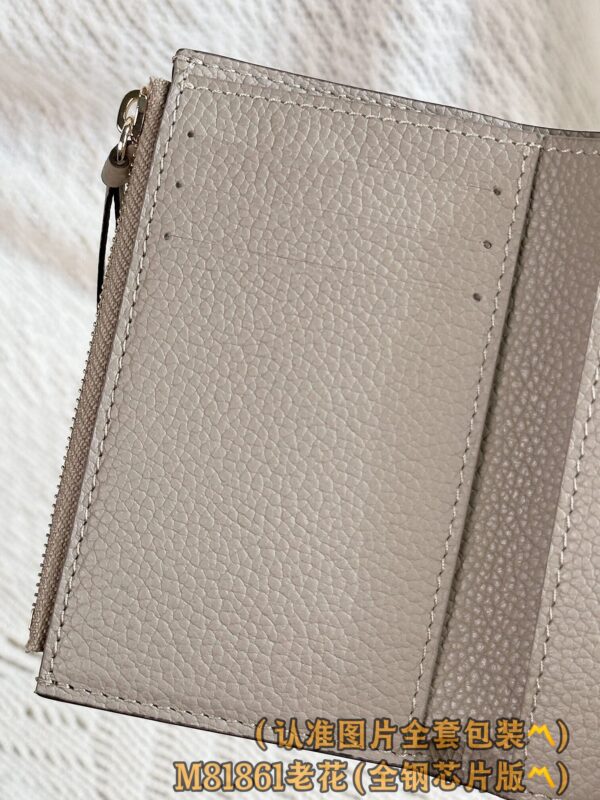 God Factory LV Wallet M81861 Grey Size 12 x 9.5 x 2.5 cm