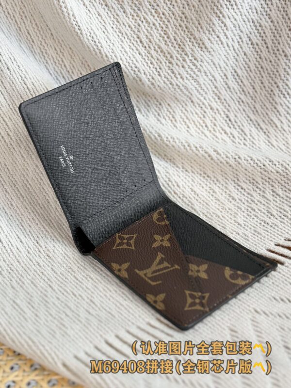 God Factory LV Wallet M69408 Size 11.5 x 9 x 1.5 cm