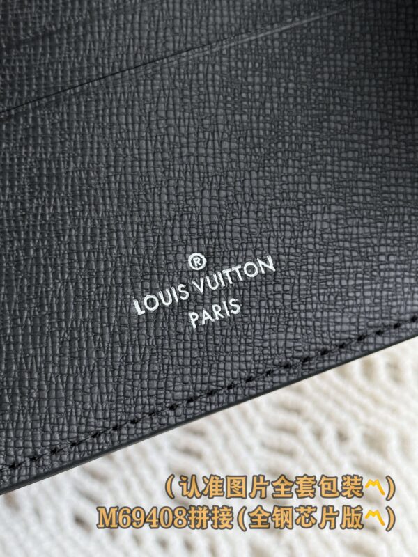 God Factory LV Wallet M69408 Size 11.5 x 9 x 1.5 cm