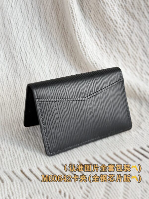 God Factory LV Wallet M60642 Card Holder Size 7.5 x 11 x 1 cm