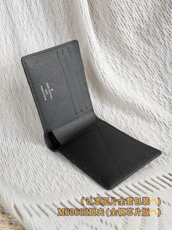 God Factory LV Wallet M60662 Size 11.5 x 9 x 1.5 cm