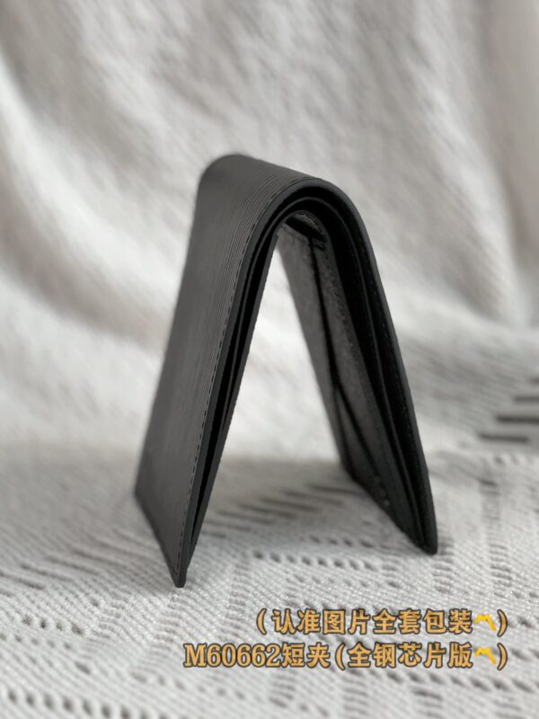 God Factory LV Wallet M60662 Size 11.5 x 9 x 1.5 cm