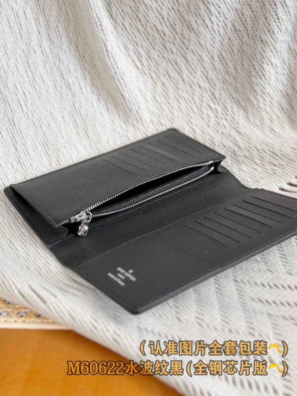 God Factory LV Wallet M60622 Black Size 10 x 19 x 2 cm