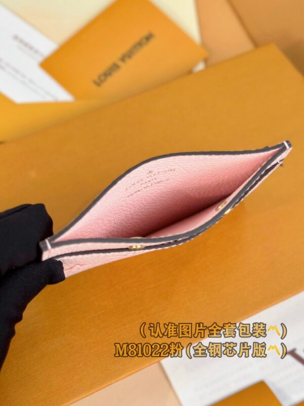 God Factory LV Wallet M81022 Pink Size 11 x 7.5 x 0.4 cm