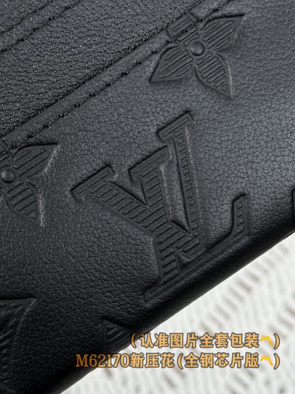 God Factory LV Wallet M62170 New Old / Black Size 11 x 7 x 1.5 cm