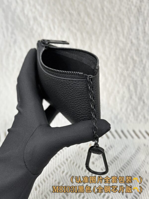God Factory LV Wallet M81031 Black Size 12 x 7 x 1.5 cm