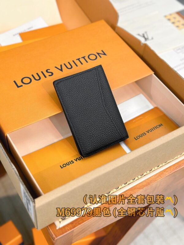 God Factory LV Wallet M69979 Black Size 7.5 x 11.1 x 1 cm