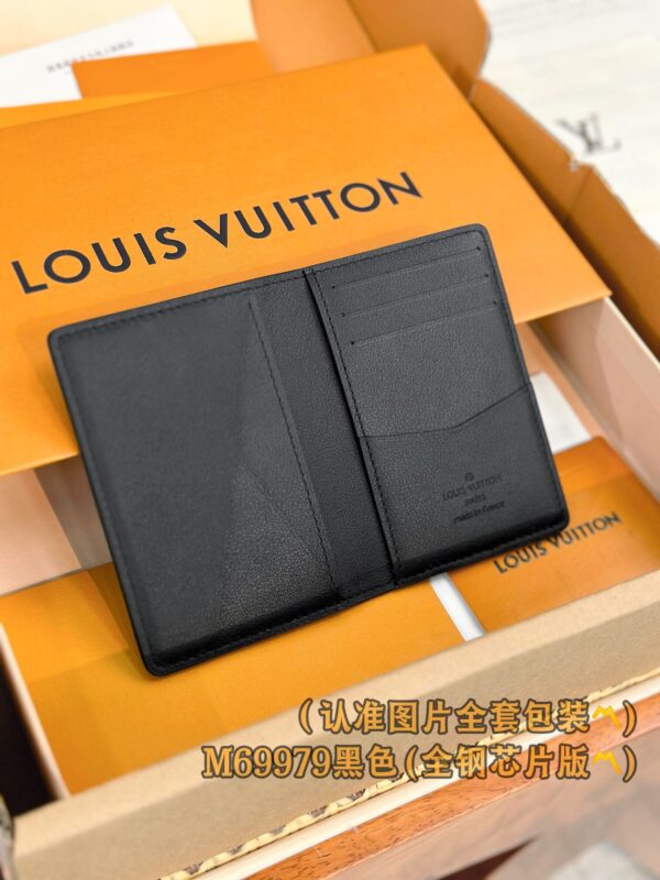 God Factory LV Wallet M69979 Black Size 7.5 x 11.1 x 1 cm