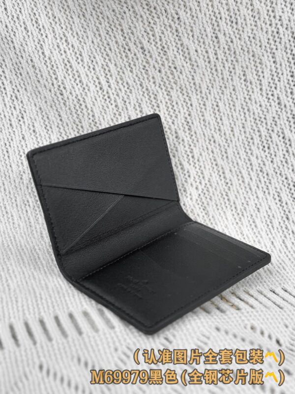 God Factory LV Wallet M69979 Black Size 7.5 x 11.1 x 1 cm