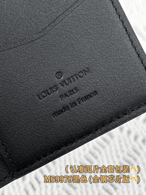 God Factory LV Wallet M69979 Black Size 7.5 x 11.1 x 1 cm