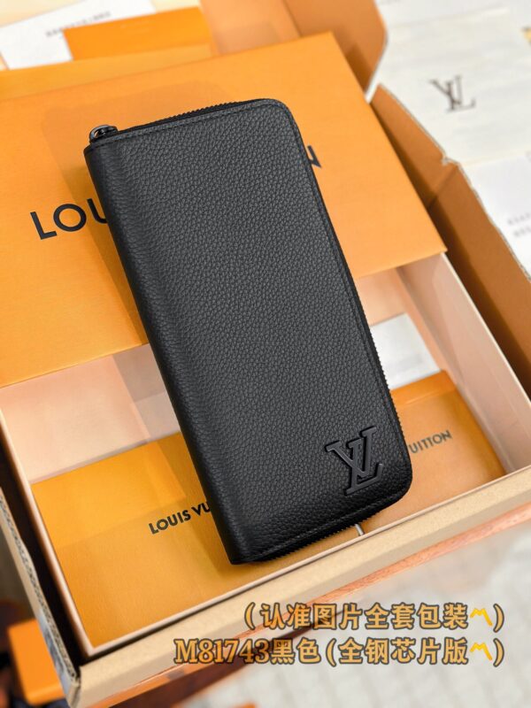 God Factory LV Wallet M81743 Black Size 10 x 20 x 2 cm