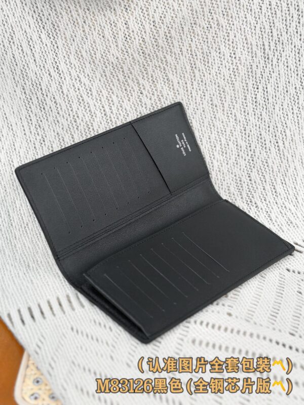 God Factory LV Wallet M83126 Black Size 10 x 19 x 2 cm