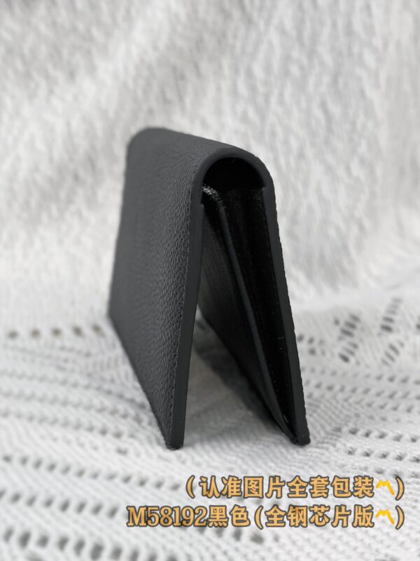 God Factory LV Wallet M58192 Black Size 10 x 19 x 2 cm
