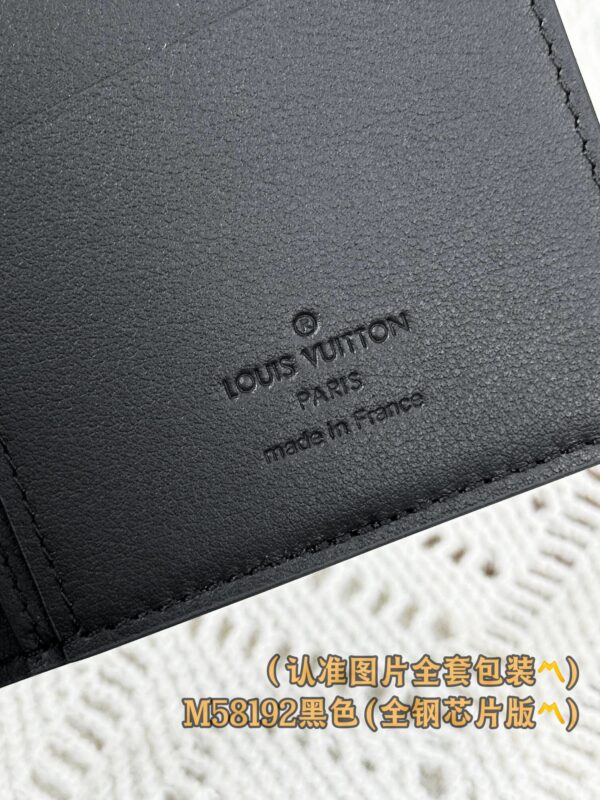 God Factory LV Wallet M58192 Black Size 10 x 19 x 2 cm