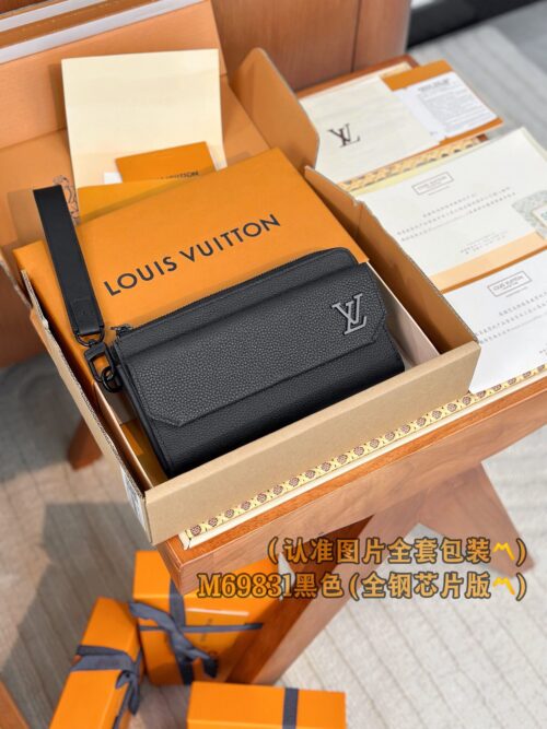God Factory LV Wallet M69831 Black Size 20x11x2.5 cm