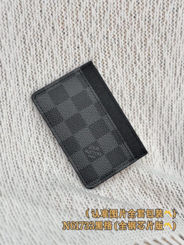 God Factory LV Wallet N61733 Haig Size 11 x 7 x 1.5 cm