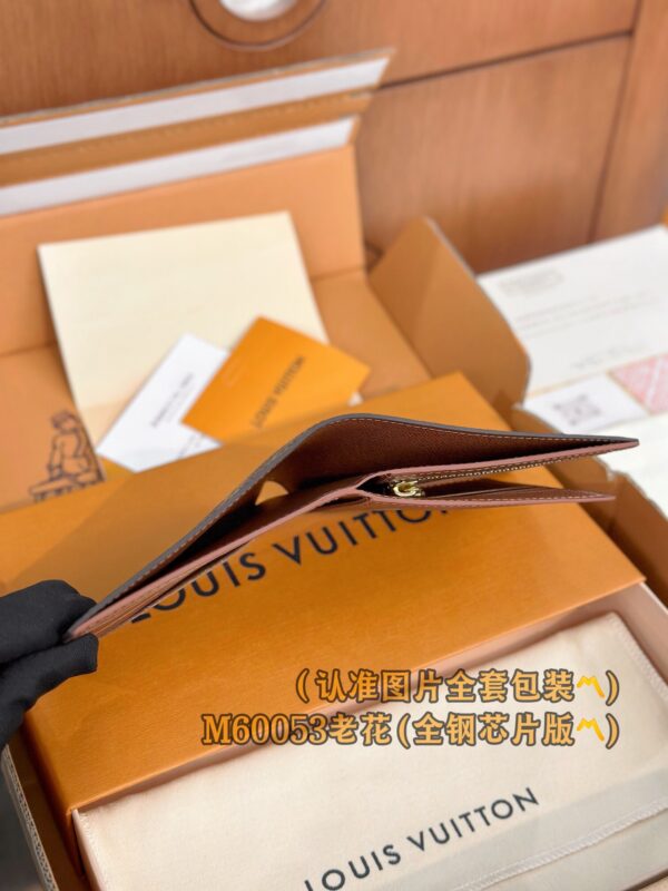 God Factory LV Wallet M60053 Old Size 11.5 x 9.5 x 2 cm