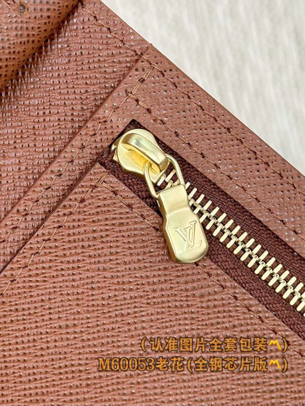 God Factory LV Wallet M60053 Old Size 11.5 x 9.5 x 2 cm