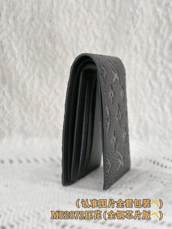 God Factory LV Wallet M82072 Black Flower Size 11.5 x 9 x 1.5 cm