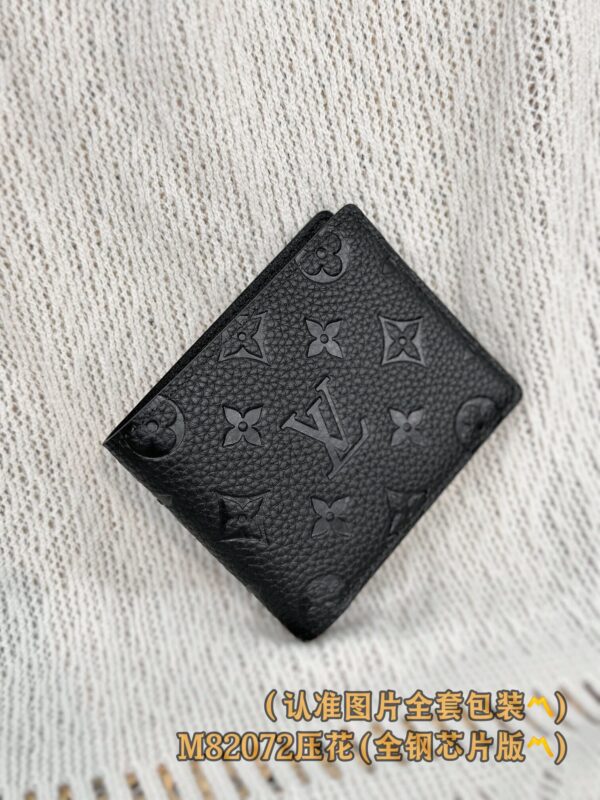God Factory LV Wallet M82072 Black Flower Size 11.5 x 9 x 1.5 cm