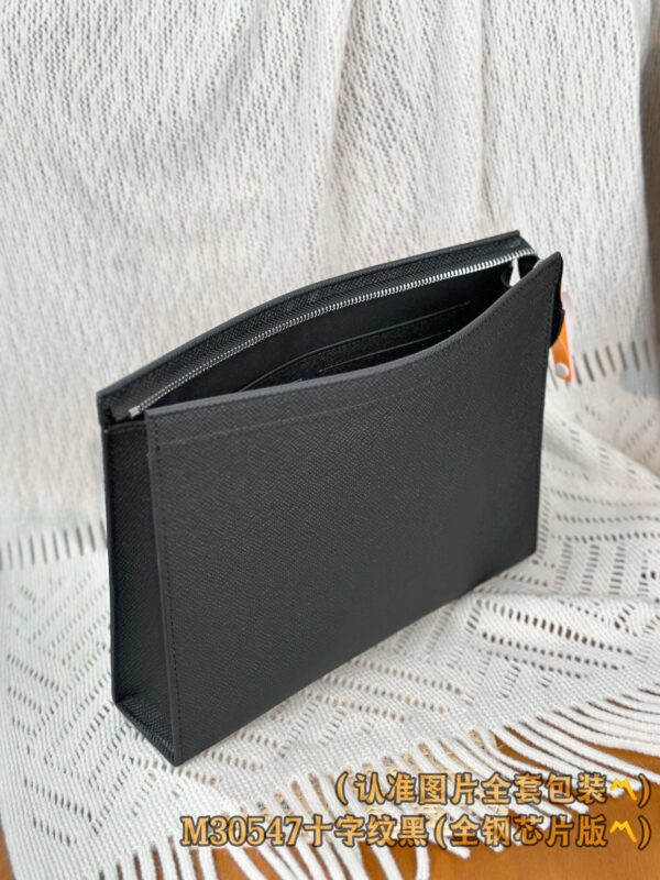 God Factory LV Wallet M30547 Cross Pattern Size 27 x 21 x 6 cm