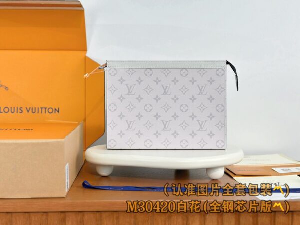God Factory LV Wallet M30423 White Flower Size  27 x 21 x 6 cm