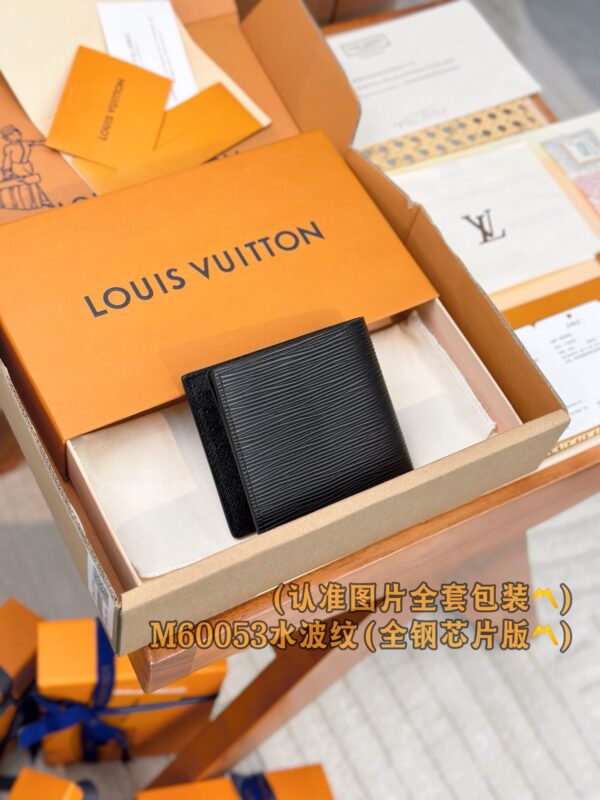 God Factory LV Wallet M60053 Water Ripples Size 11.5 x 9.5 x 2 cm