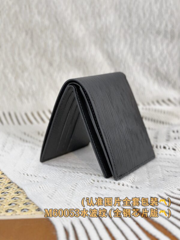 God Factory LV Wallet M60053 Water Ripples Size 11.5 x 9.5 x 2 cm