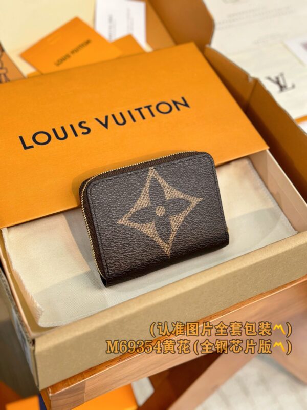 God Factory LV Wallet M69354 ZIPPY Size 11 x 8.5 x 2 cm