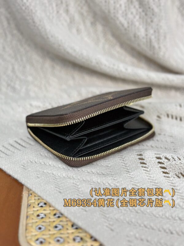 God Factory LV Wallet M69354 ZIPPY Size 11 x 8.5 x 2 cm