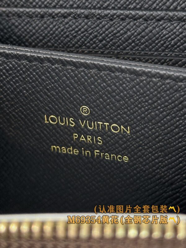 God Factory LV Wallet M69354 ZIPPY Size 11 x 8.5 x 2 cm