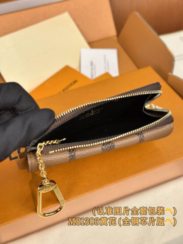 God Factory LV Wallet M81303 Recto Verso Size 13 x 8 x 2 cm