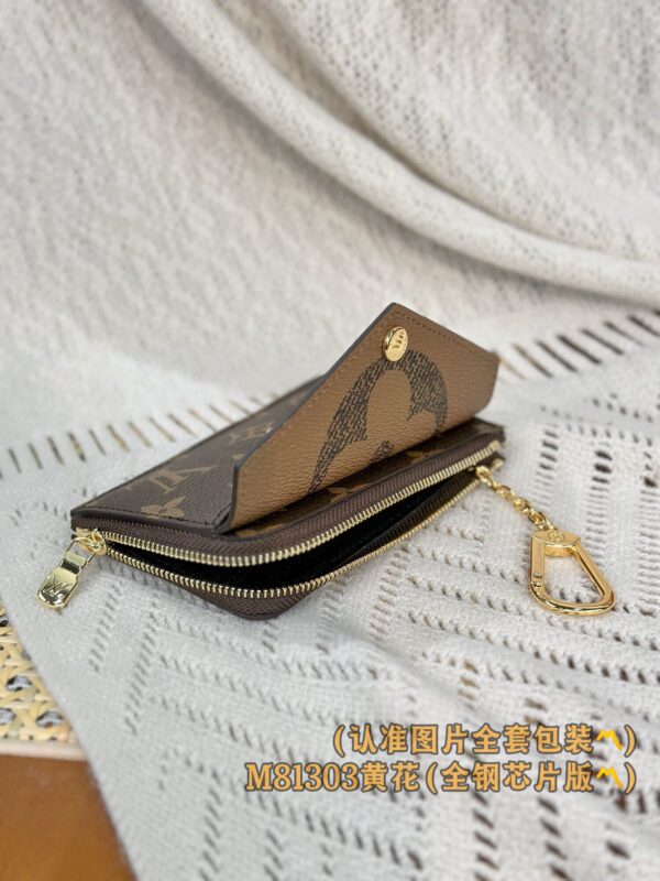 God Factory LV Wallet M81303 Recto Verso Size 13 x 8 x 2 cm