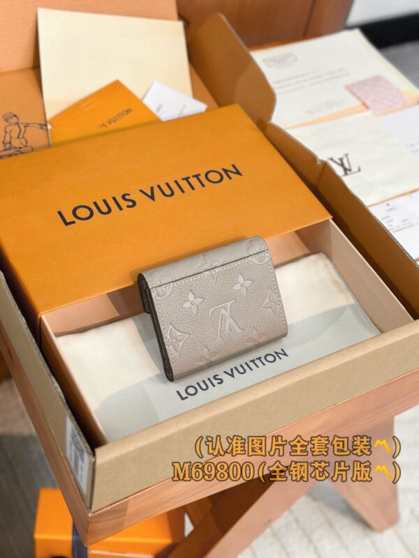 img_7560 God Factory LV Wallet M69800 ZOÉ Size 9.5 x 7.5 x 3 cm