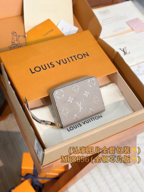 God Factory LV Wallet M68696 Zippy Size 11 x 8.5 x 2 cm