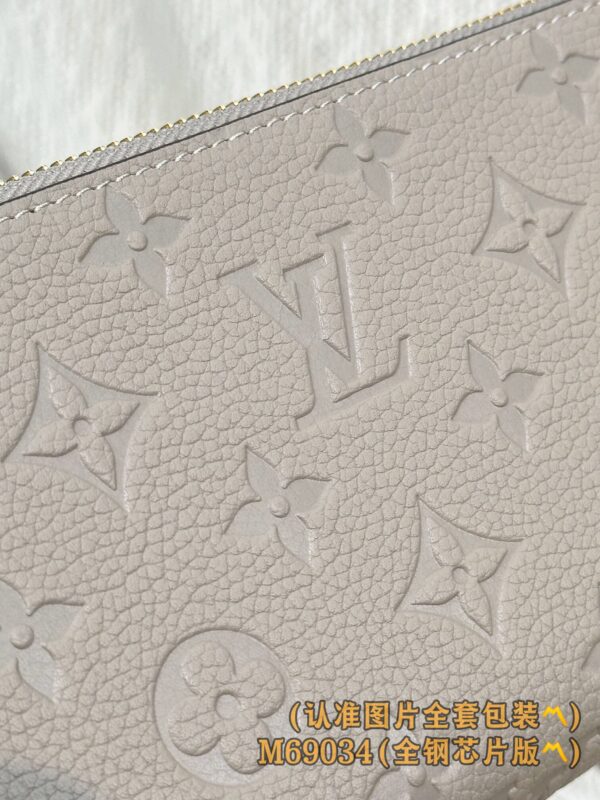 God Factory LV Wallet M69034 ZIPPY Size 19.5 x 10.5 x 2.5 cm