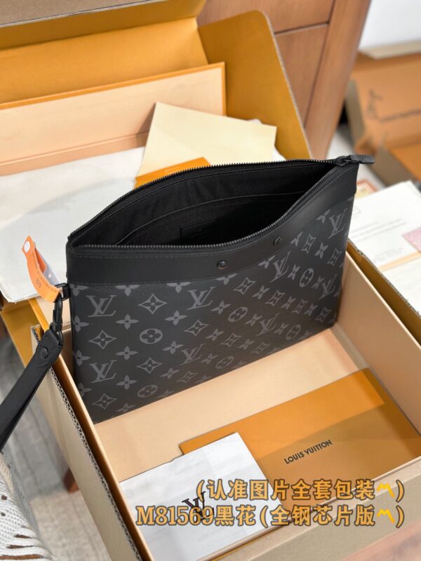 God Factory LV Wallet M81569 Pochette To-Go Black Flower Size 30 x 21.5 x 1 cm