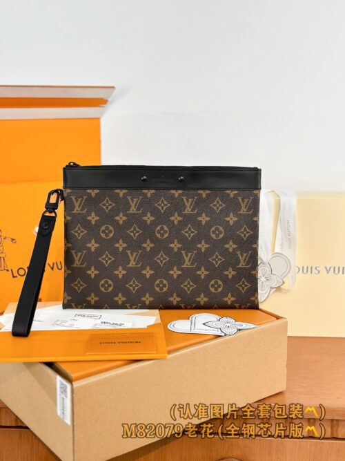 God Factory LV Wallet M82079 Pochette To-Go Size 30 x 21.5 x 1 cm