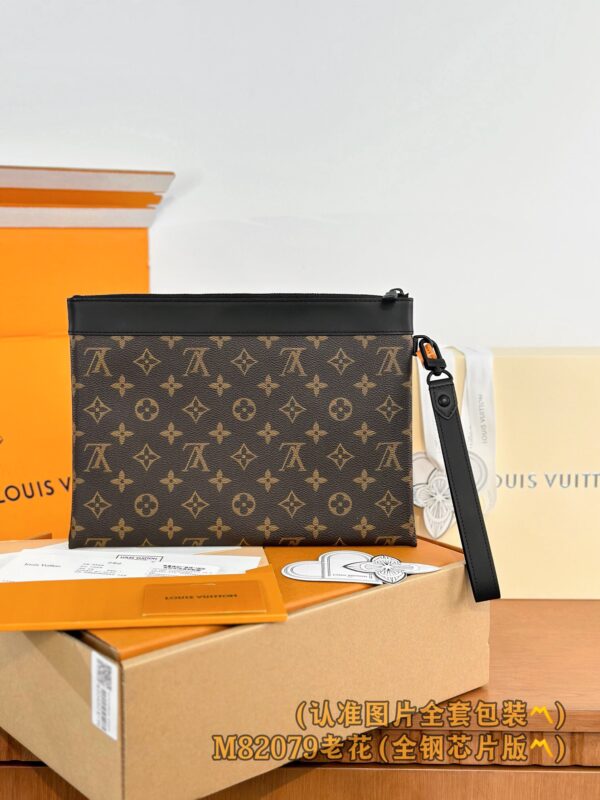 God Factory LV Wallet M82079 Pochette To-Go Size 30 x 21.5 x 1 cm