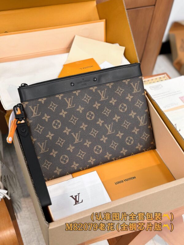 God Factory LV Wallet M82079 Pochette To-Go Size 30 x 21.5 x 1 cm