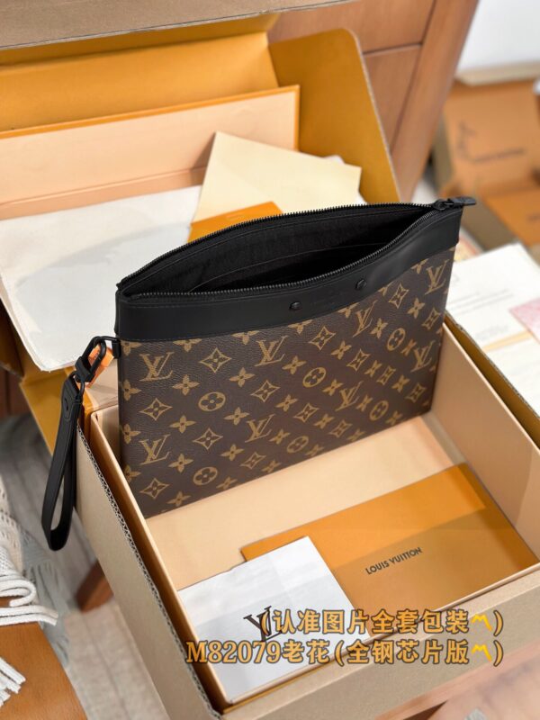God Factory LV Wallet M82079 Pochette To-Go Size 30 x 21.5 x 1 cm