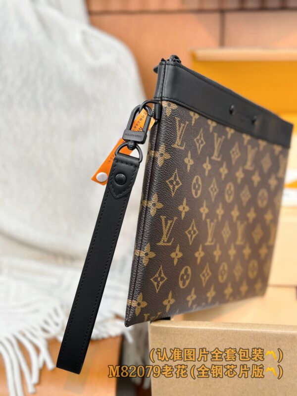 God Factory LV Wallet M82079 Pochette To-Go Size 30 x 21.5 x 1 cm