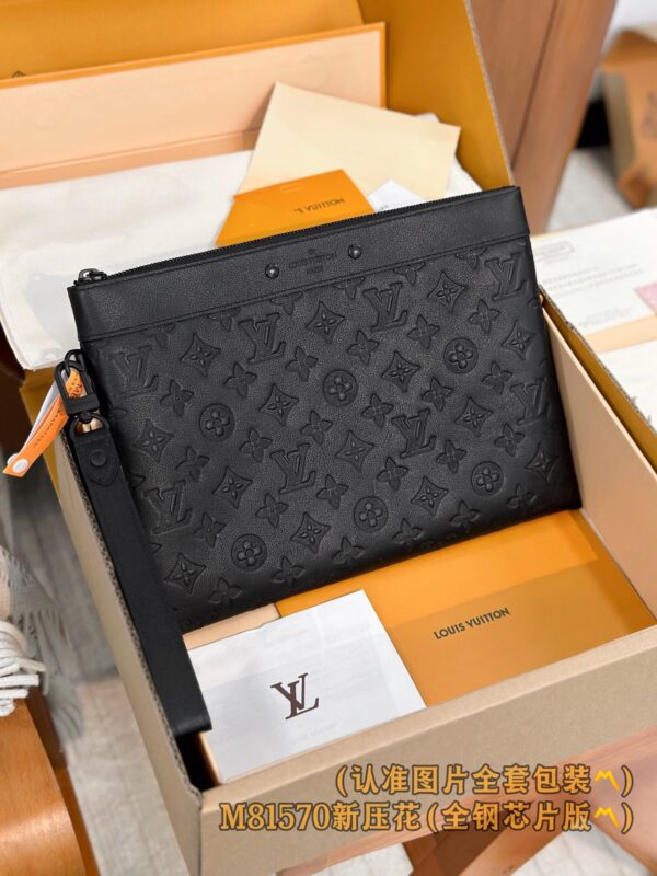God Factory LV Wallet M81570 Pochette To-Go Size 30 x 21.5 x 1 cm