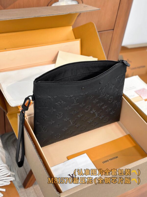 God Factory LV Wallet M81570 Pochette To-Go Size 30 x 21.5 x 1 cm