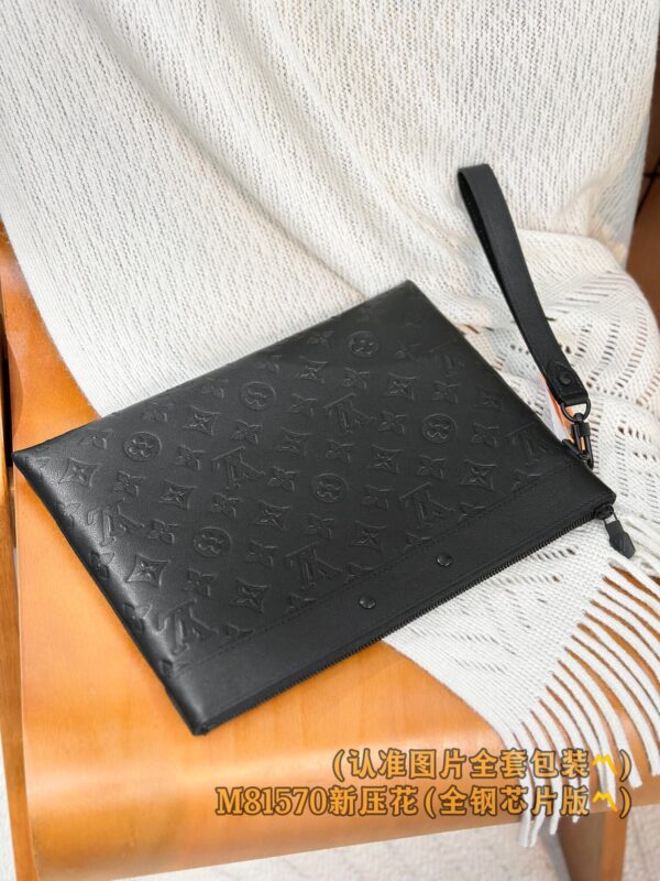 God Factory LV Wallet M81570 Pochette To-Go Size 30 x 21.5 x 1 cm