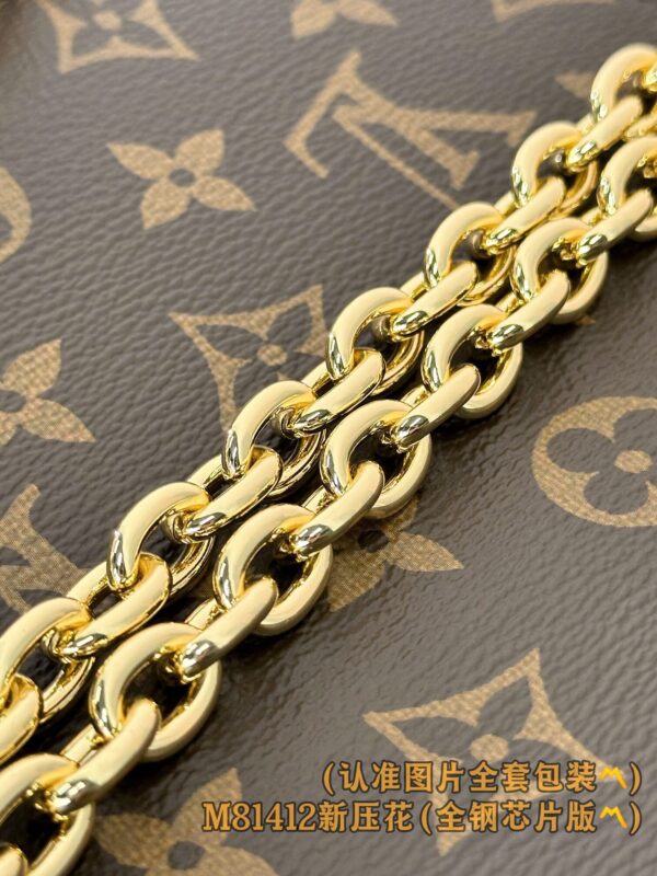 img_7646 M81412 Toiletry Pouch On Chain Size 25 x 20 x 5.5 cm